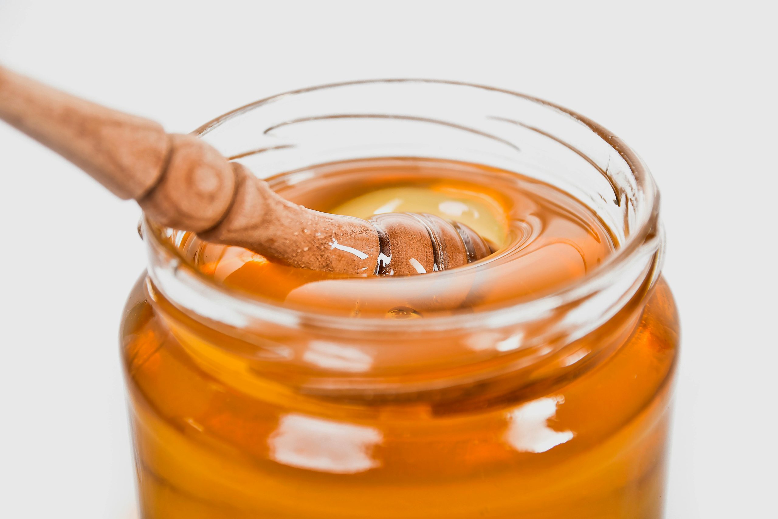 Private label organic honey packaging – customized honey jars