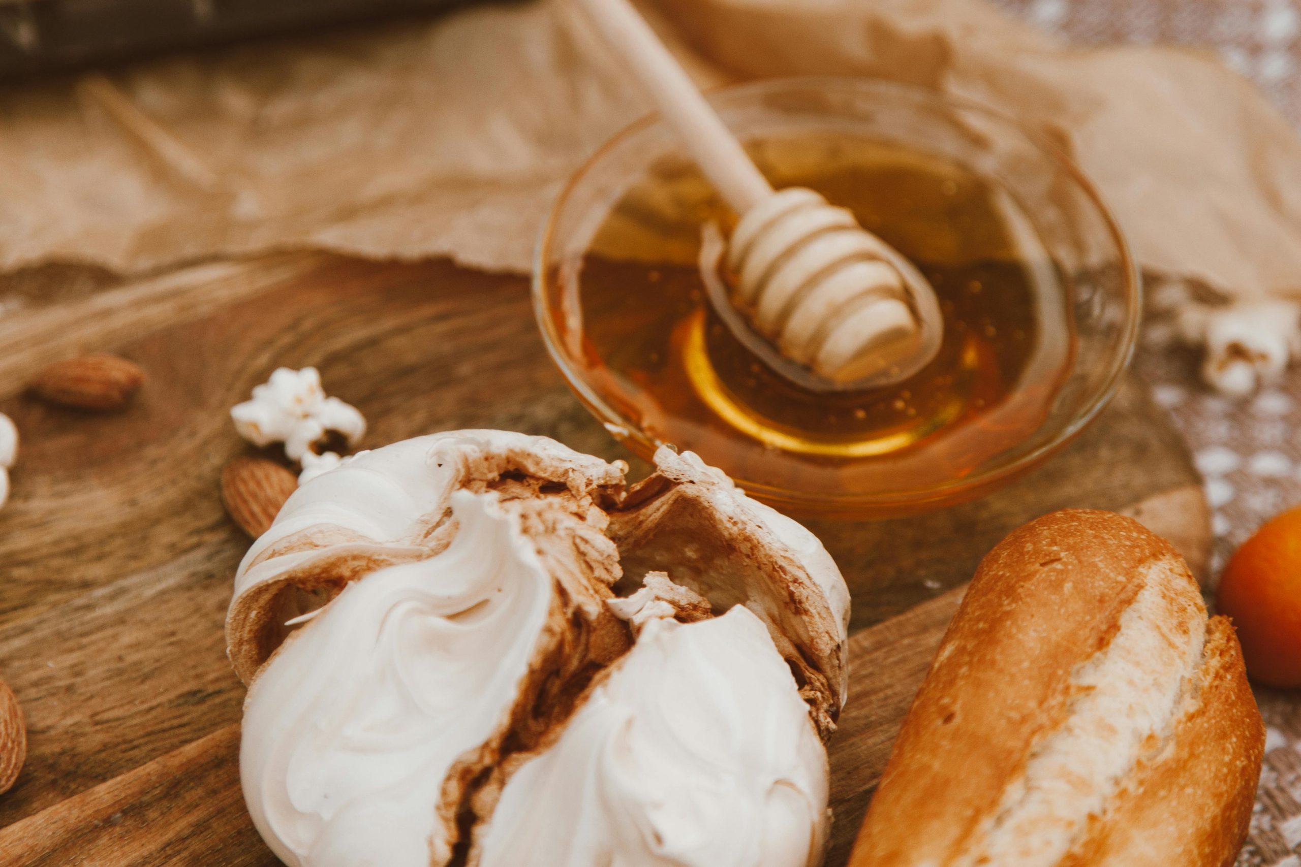 Private label organic honey packaging – customized honey jars